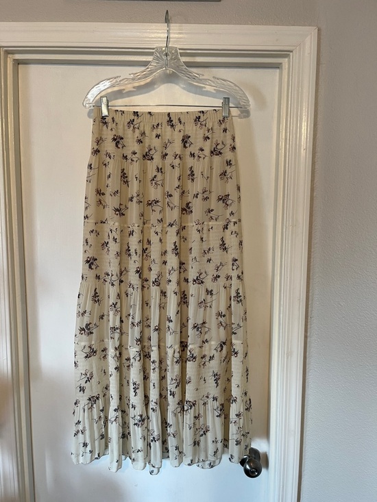 Dresses & Skirts - Women’s Floral Cream Maxi Skirt